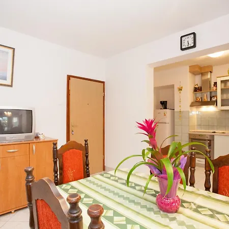 Two Bedroom Sonja With Seaview Apartment *