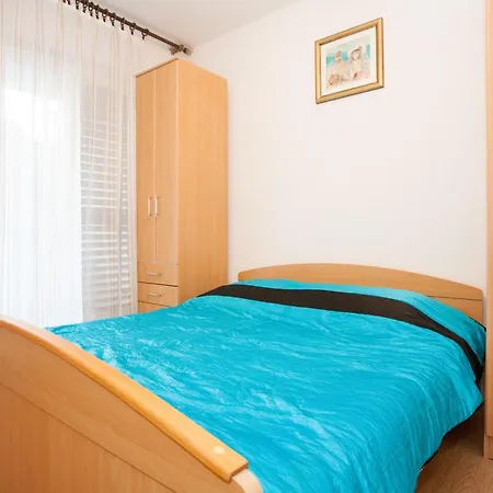 Apartment Two Bedroom Sonja With Seaview Punat