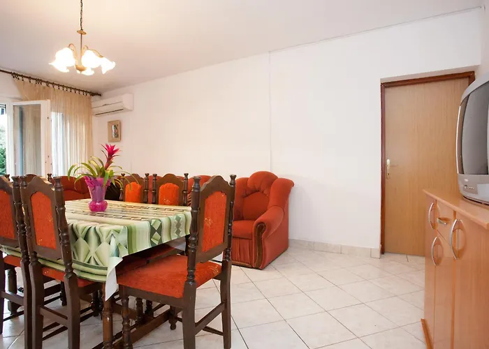 Apartamento Two Bedroom Sonja With Seaview